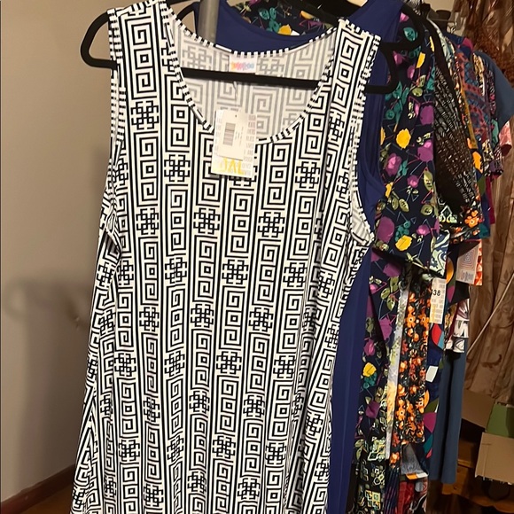 LuLaRoe Dani Black and White Geometric Sleeveless maxi Sheath Dress - Picture 1 of 3